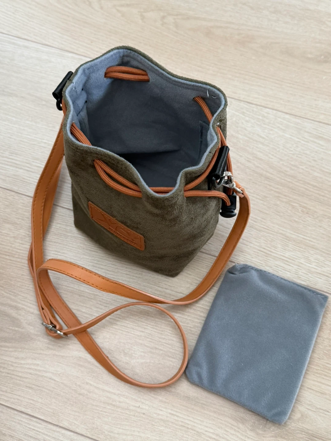*NEVER USED* Khaki Suede Bucket Bag with Orange Drawstring - photo 3