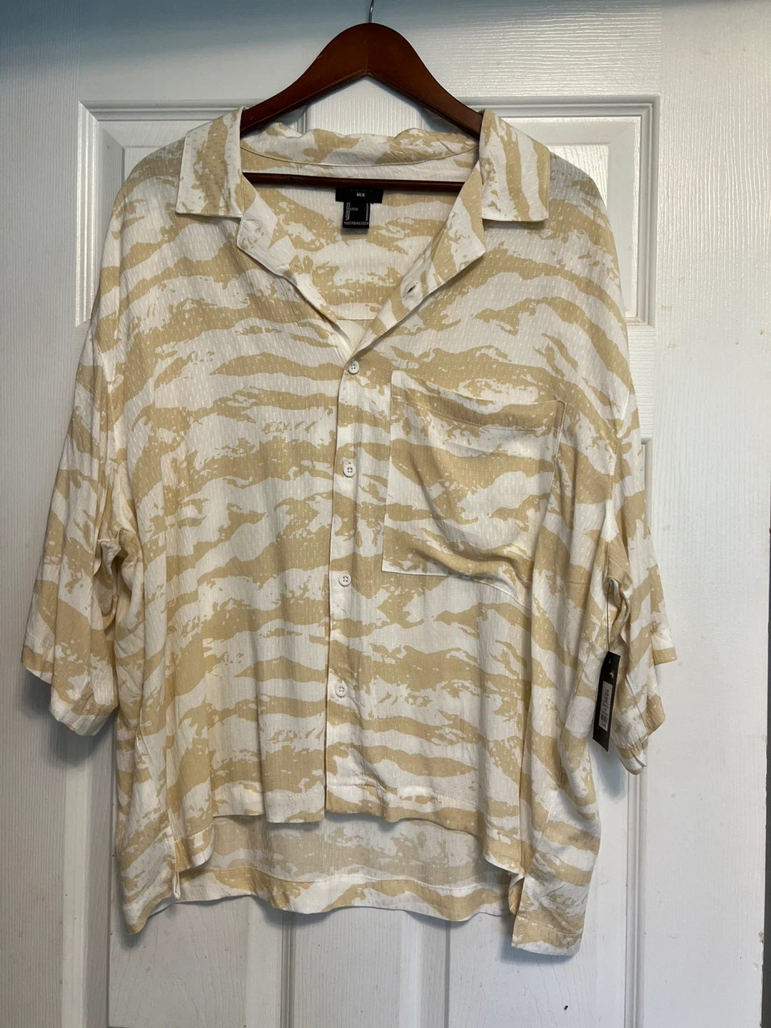 ⚽ Forever 21 Men's Patterned Shirt