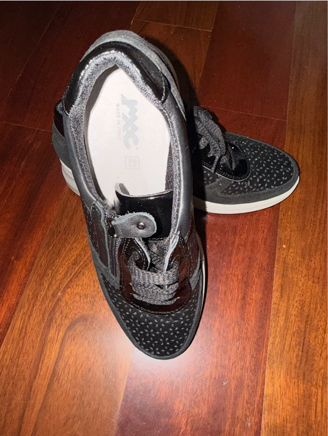 Moc black leather sneakers