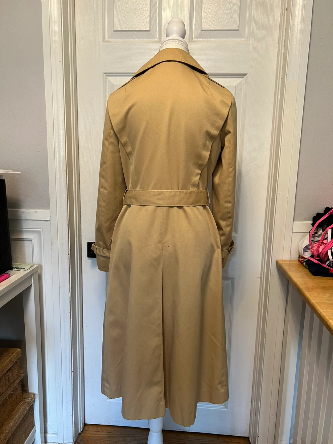 ⚽ Tan Trench Coat- M - photo 2