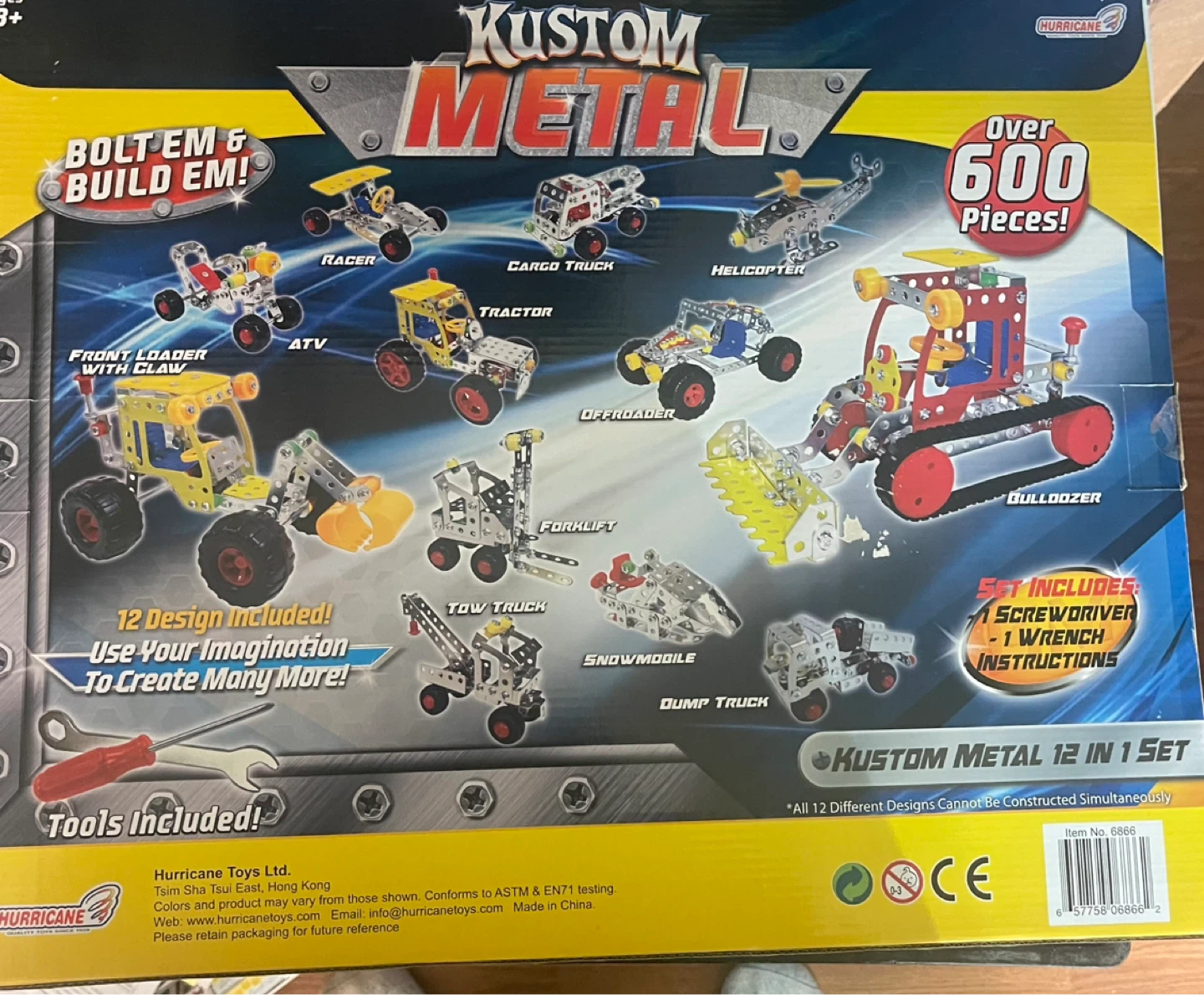 Kustom Metal 12 in 1 Building Set with Over 600 Pieces