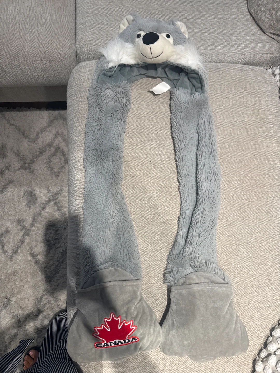 Wolf  hood Scarf with Mittens ⚽