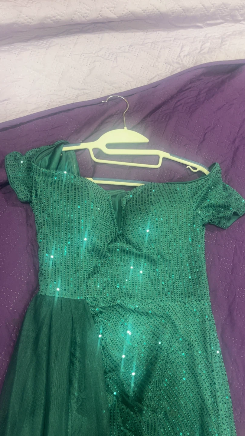 FAERIESTY Emerald Green Sequin Off-the-Shoulder Gown Size M - photo 4