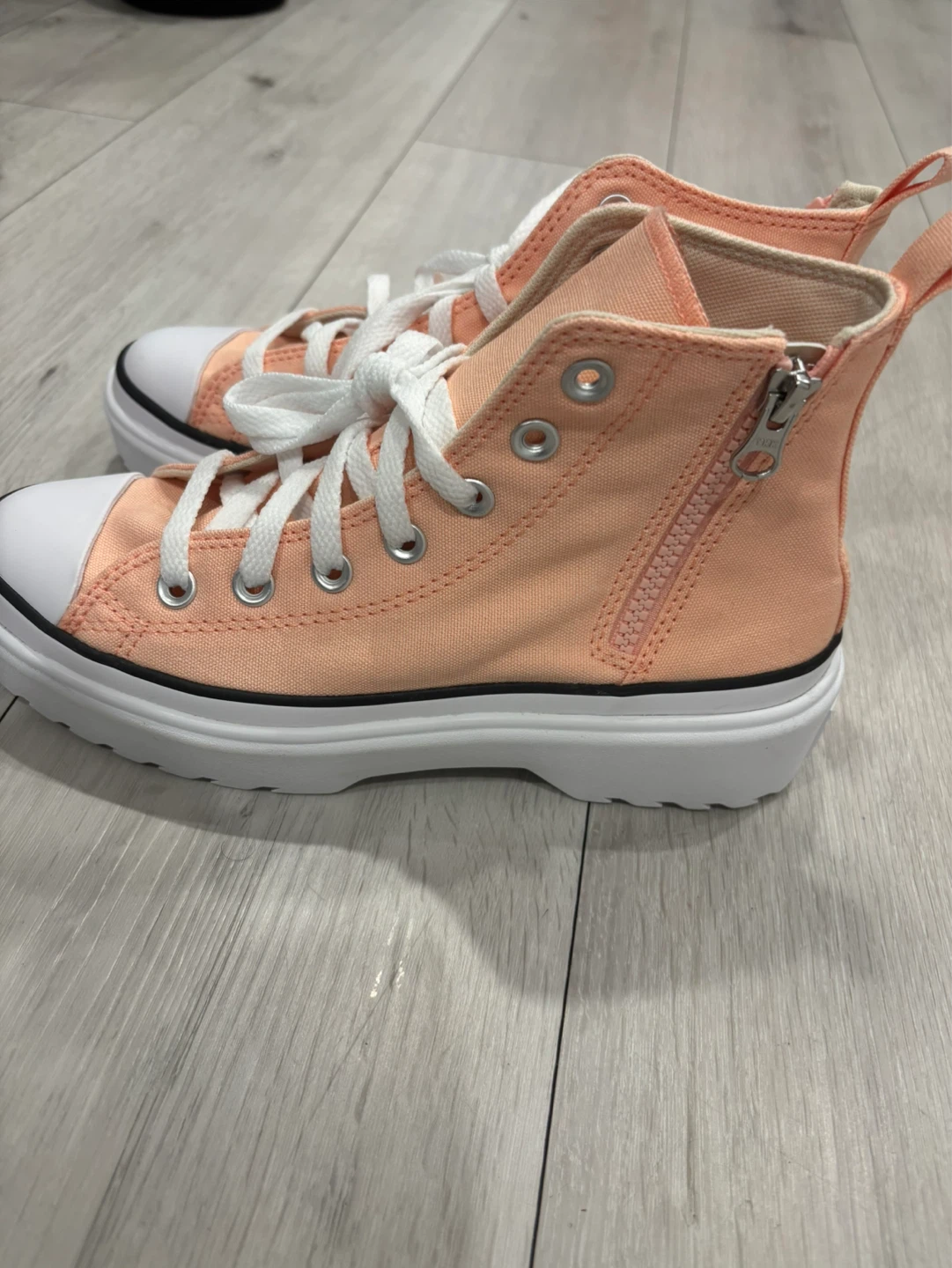 Converse peach colour sneakers for girls with size US 5
