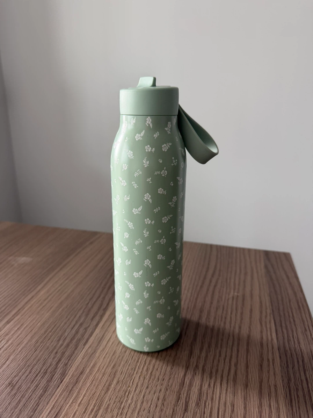 Mint Green Floral Water Bottle with Straw