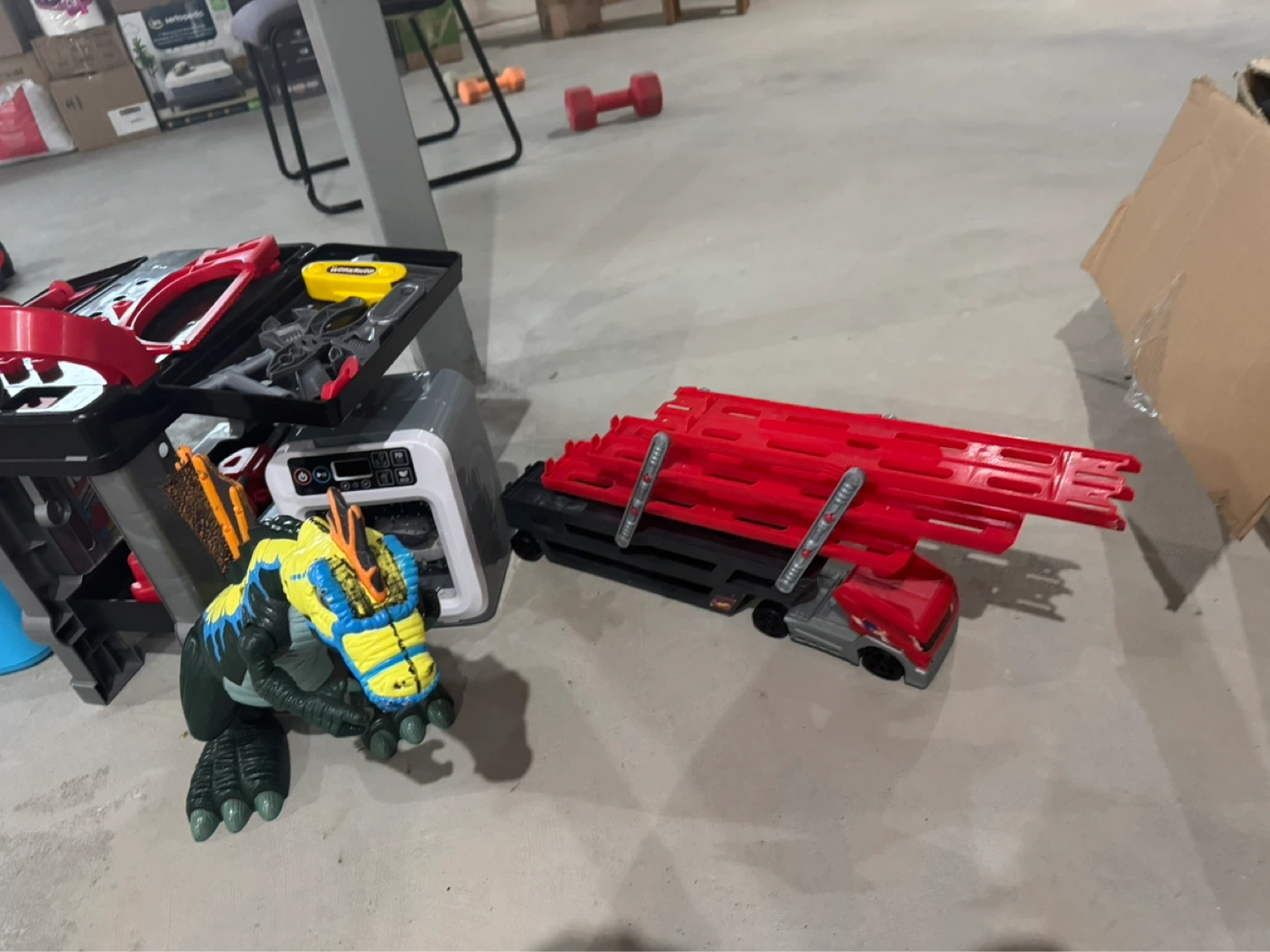 Kid's Play Workbench and Accessories - photo 2