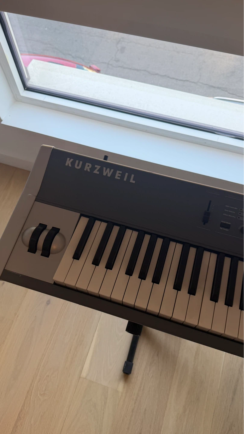 Kurzweil SP2X Digital Piano Keyboard - photo 4