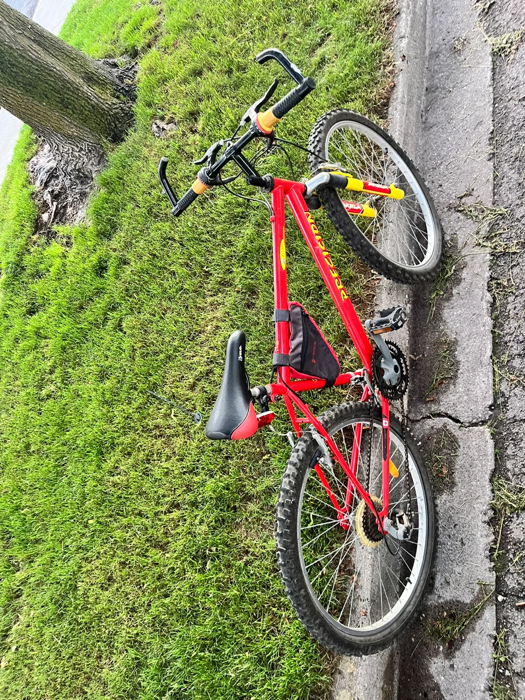 Adults Bike 26 inch’s with Frame Bag - photo 3
