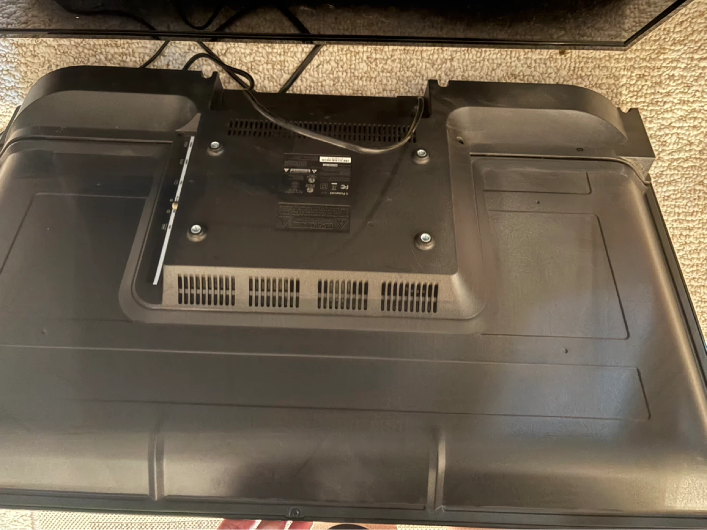 Polaroid Flat Screen TV - photo 2