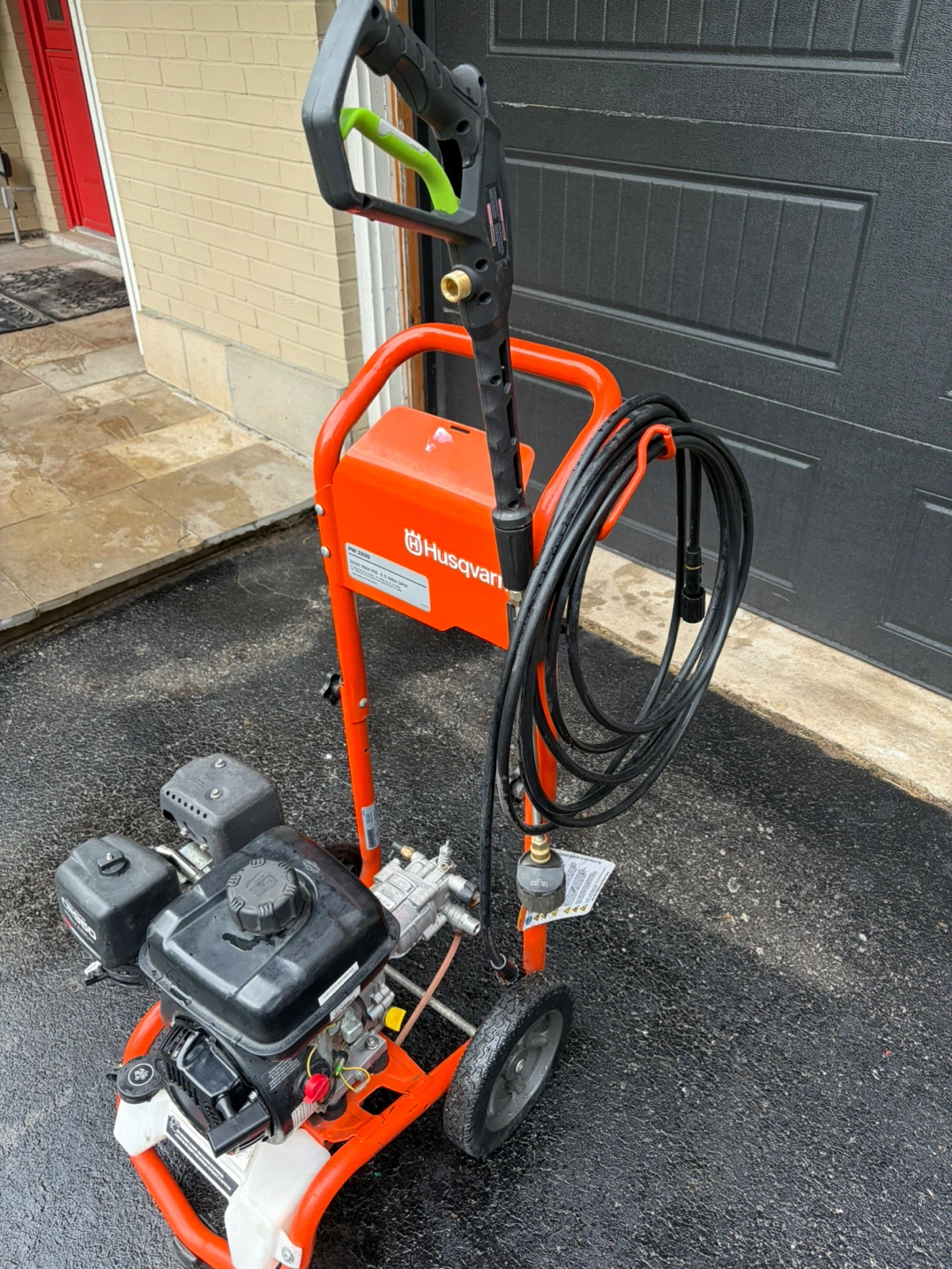 Husqvarna 3200 PSI Gas Pressure Washer – Briggs & Stratton - photo 3
