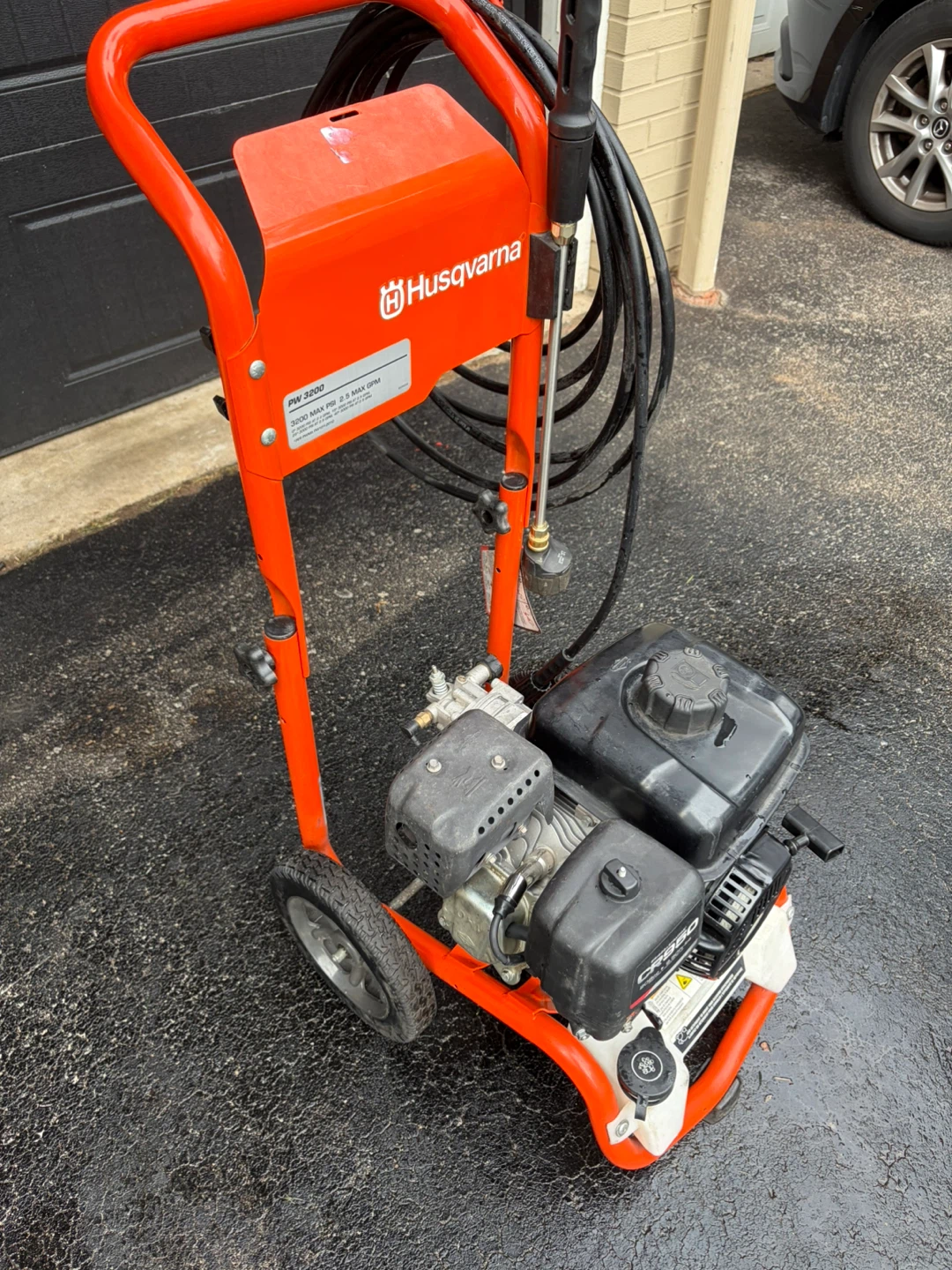 Husqvarna 3200 PSI Gas Pressure Washer – Briggs & Stratton - photo 2