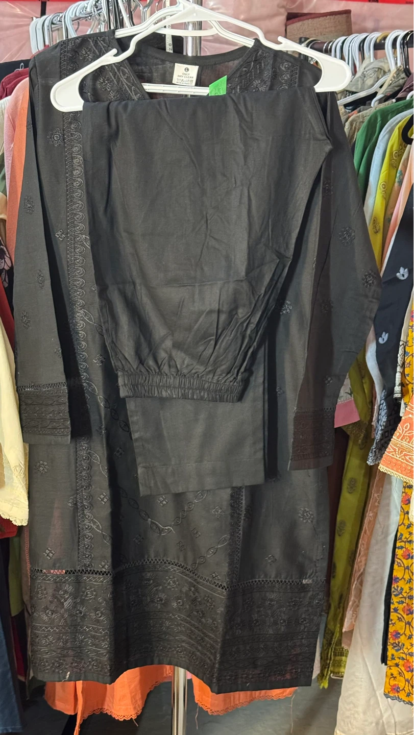 Black chikankari Kurti with Pants and Dupatta - photo 4