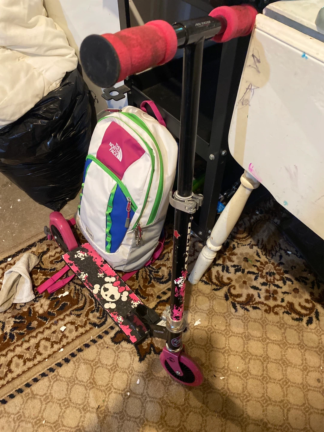 Kids Pink Skull Scooter