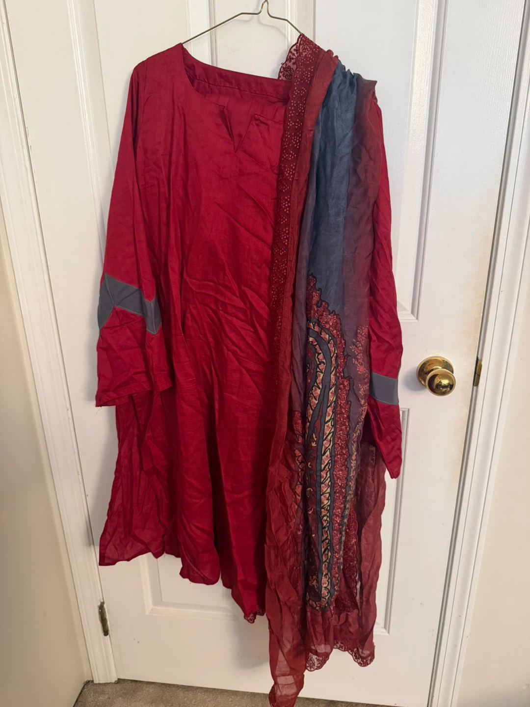 ⚽ Red Kurti with Dupatta