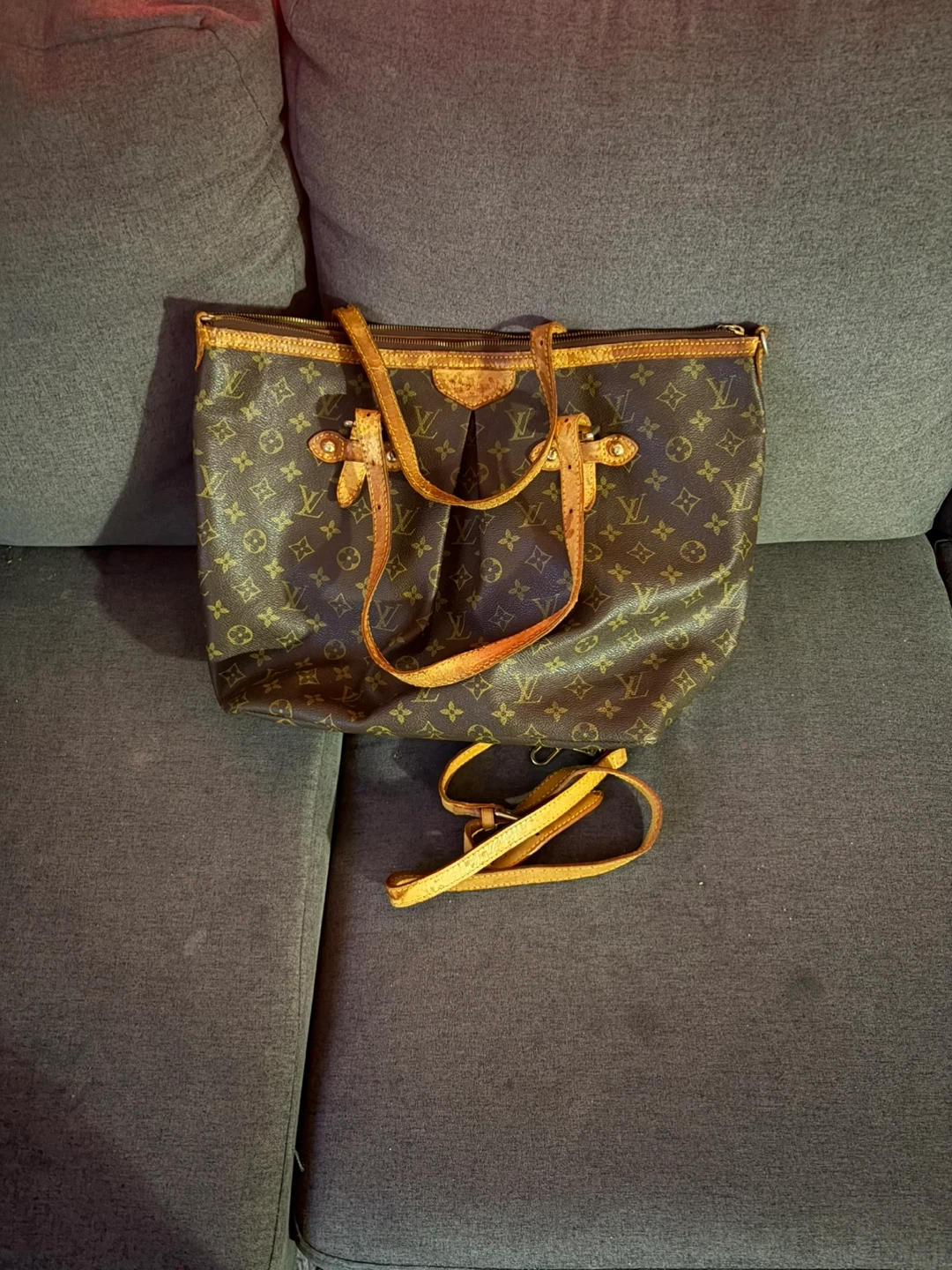Authentic Louis Vuitton Tote bag - photo 4