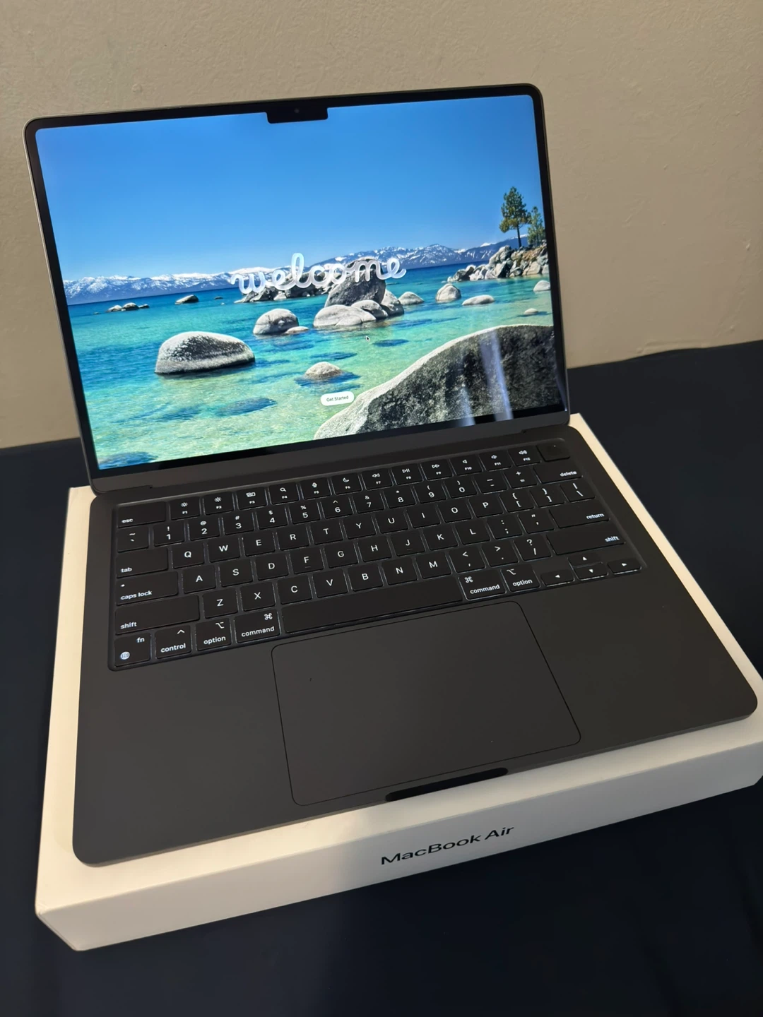 Apple MacBook Air 13" M2 (16GB RAM / 256GB SSD) - Midnight