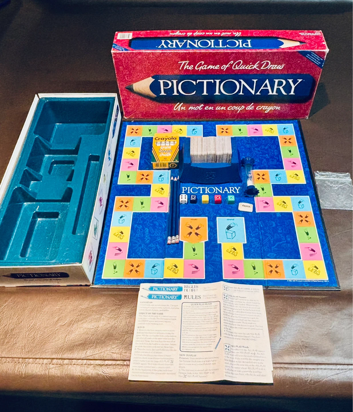 Pictionary The Game of Quick Draw Board Game - photo 2