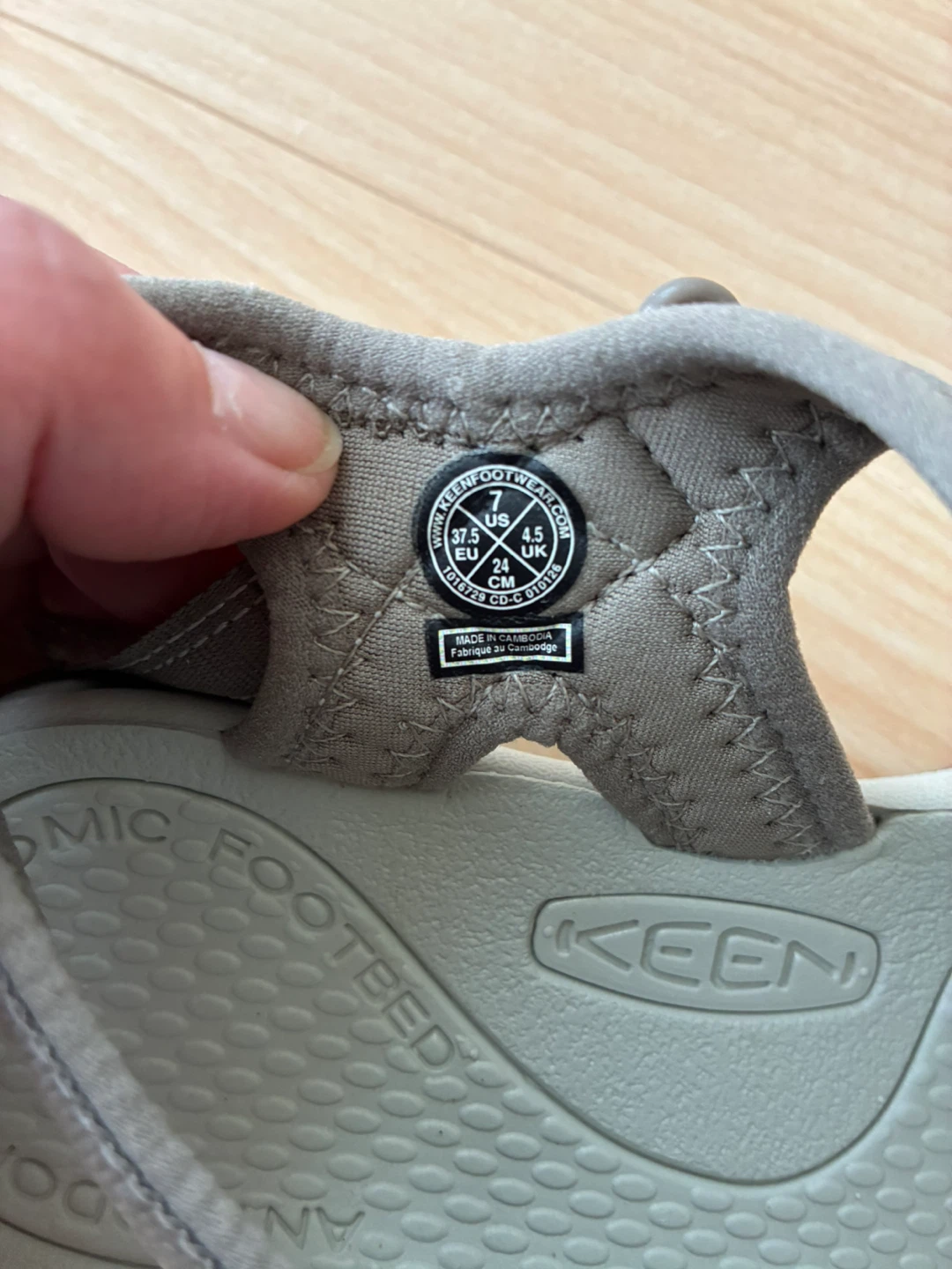 Brand New —Keen Women's Sandals- size 7 - photo 3
