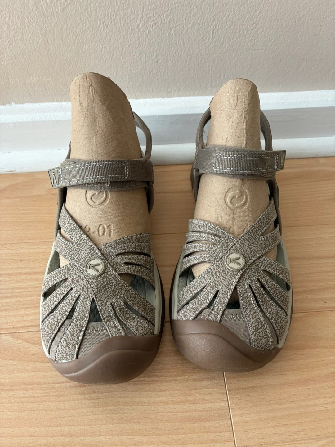 Brand New —Keen Women's Sandals- size 7 - photo 5