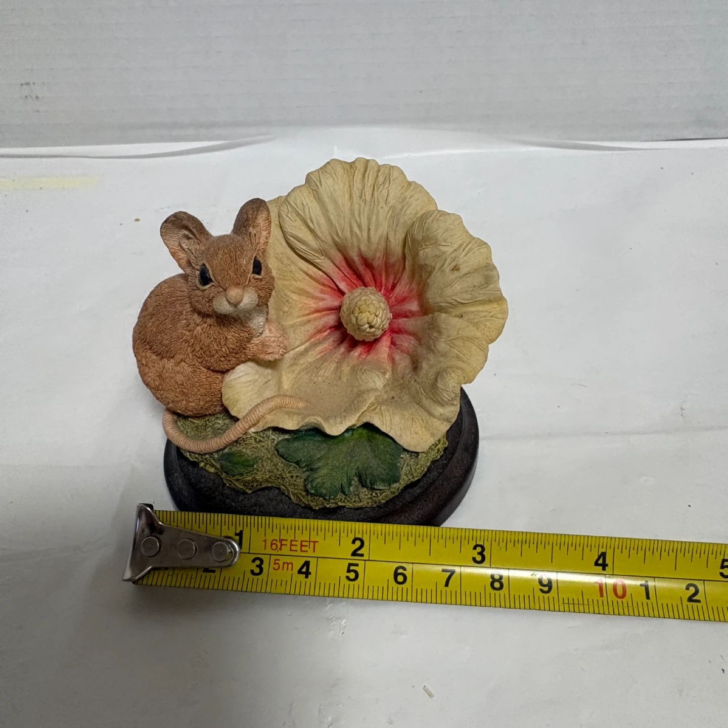 Country Artists Mouse with Hibiscus Figurine - photo 3