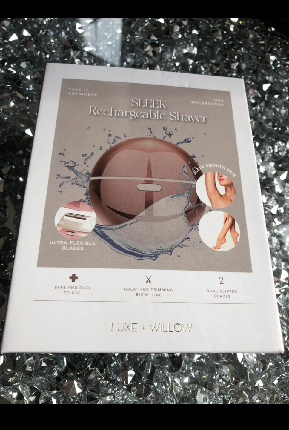 ⚽️  NEW Luxe + Willow Sleek Rechargeable Shaver - Rose Gold