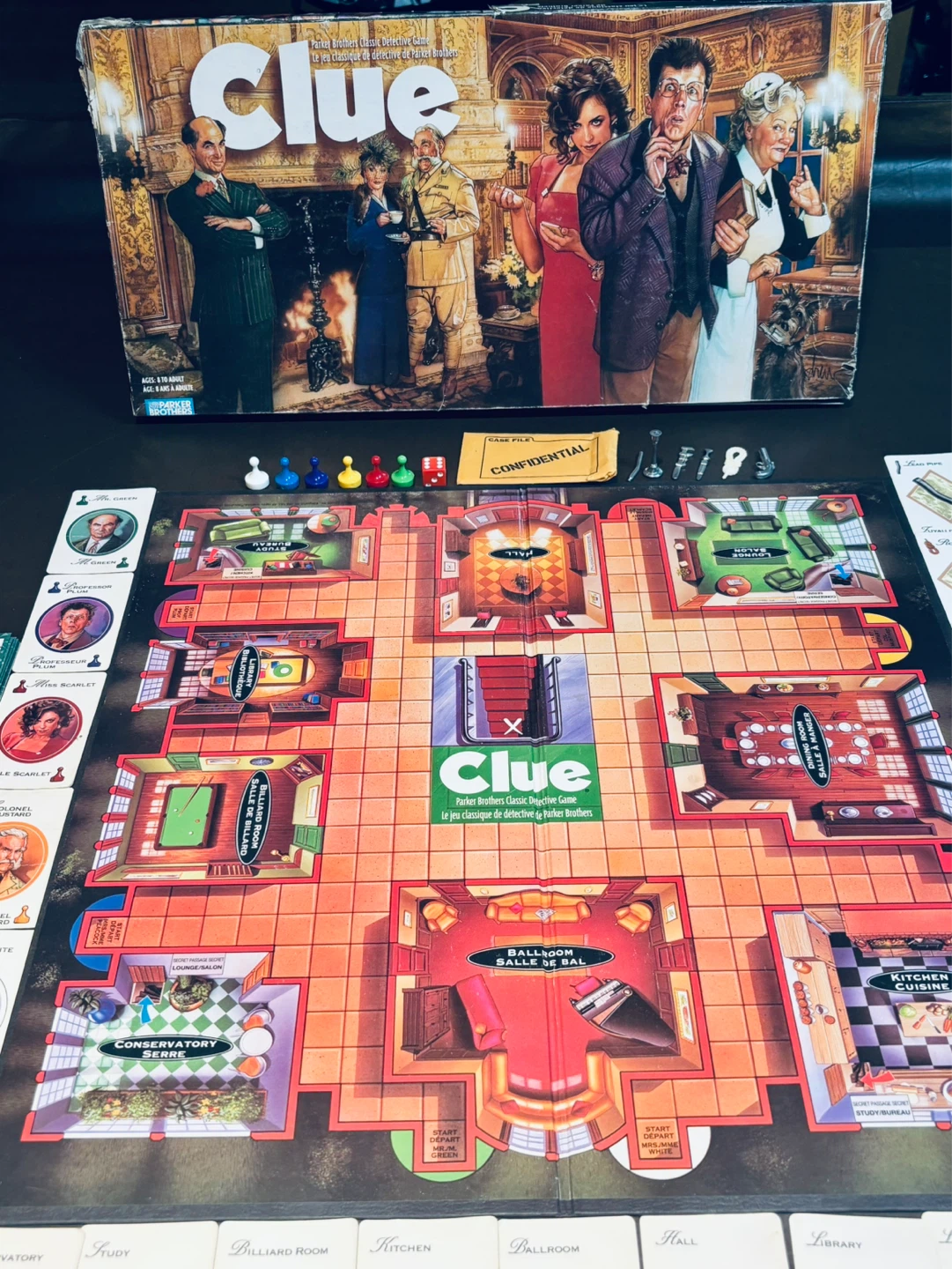 CLUE - Classic Detective Board Game - photo 2