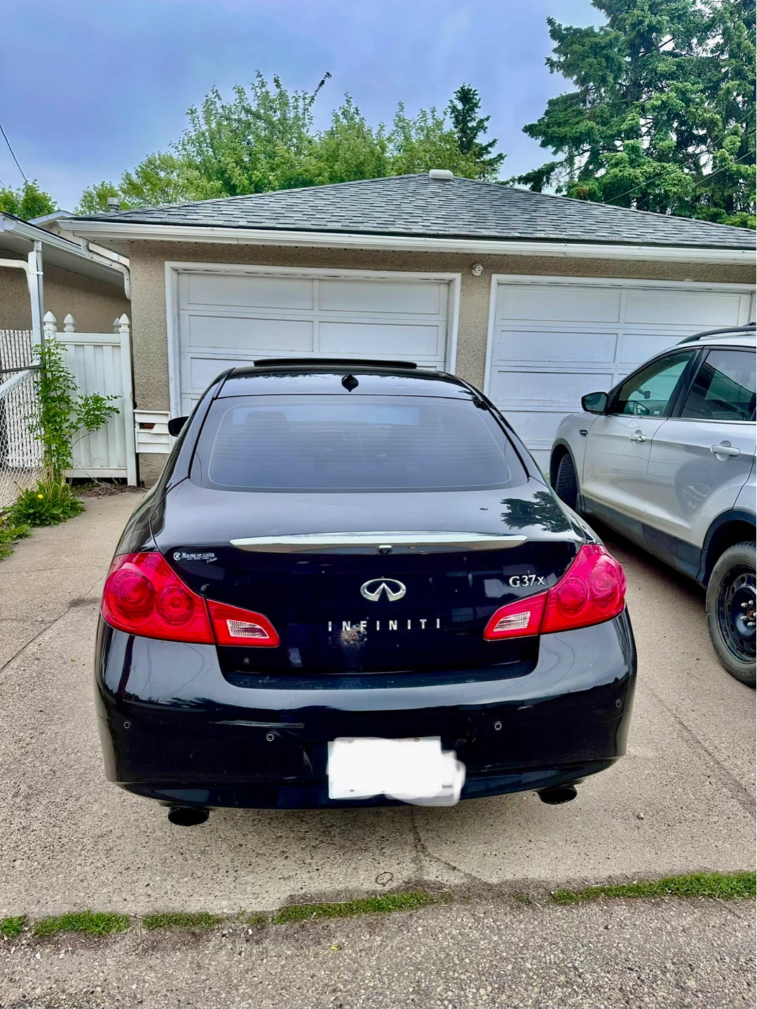 Infiniti G37x Sedan - photo 4
