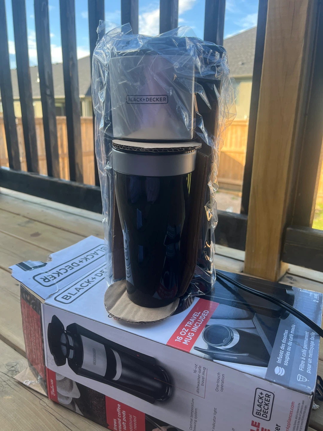 BLACK+DECKER Single Serve Coffee Maker with Travel Mug - photo 3