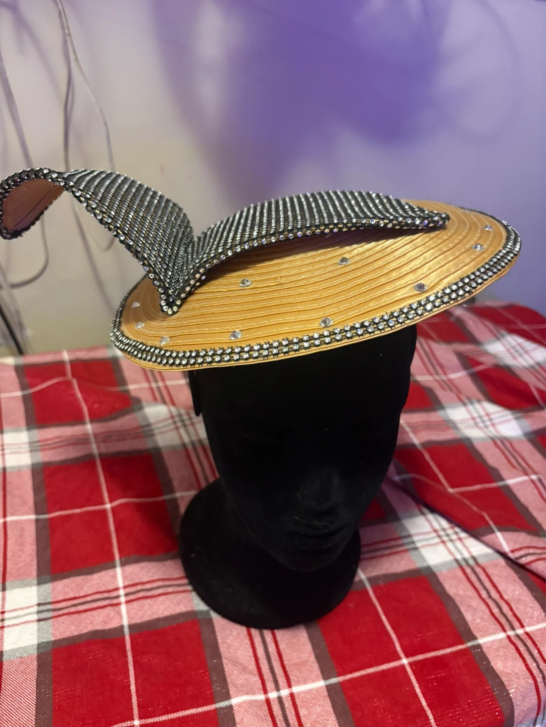 Women's Fascinator Hat with Feathers and Ribbons