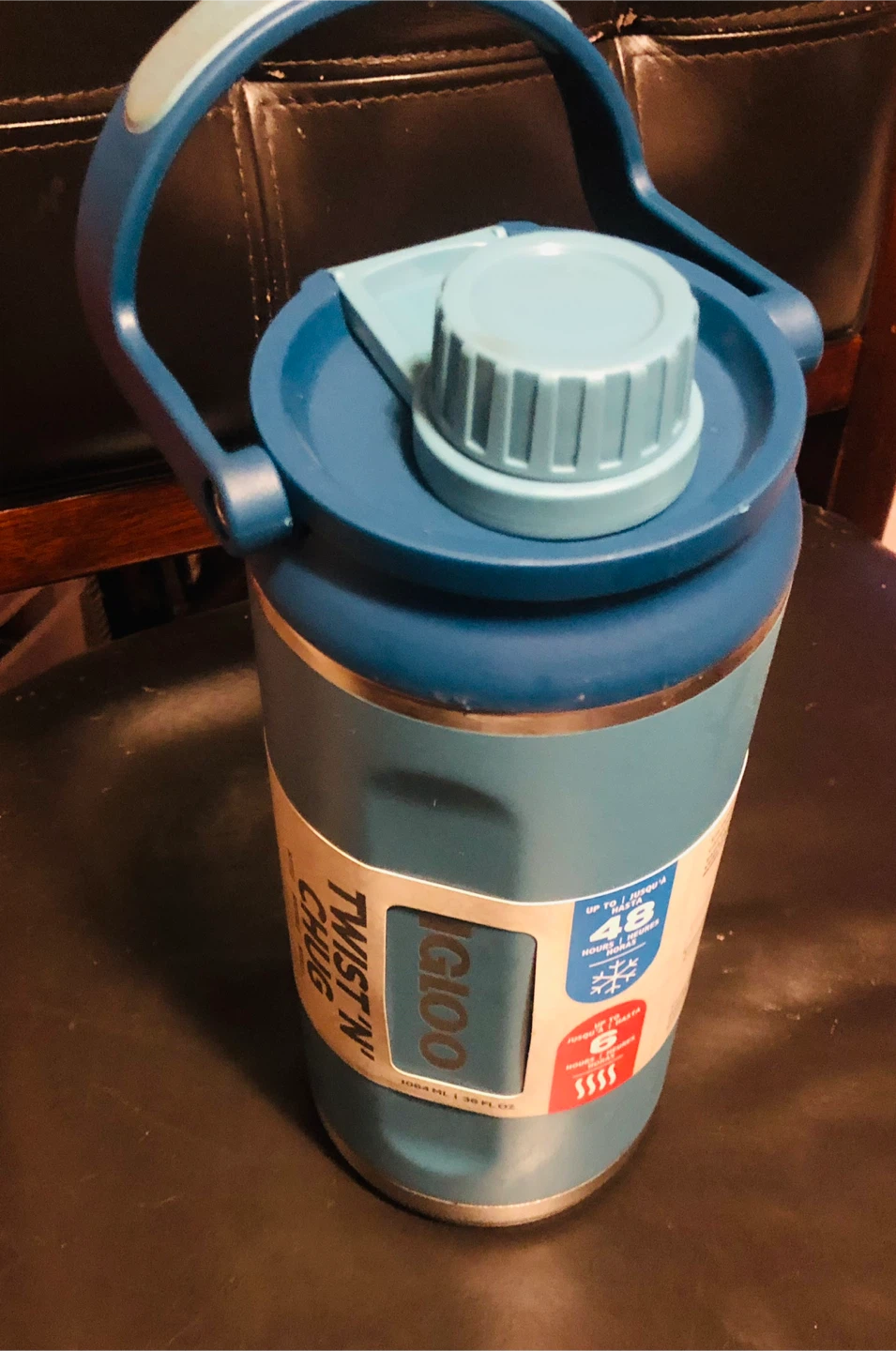 ⚽️ NEW Igloo Twist 'n' Chug Bottle 36 FL OZ