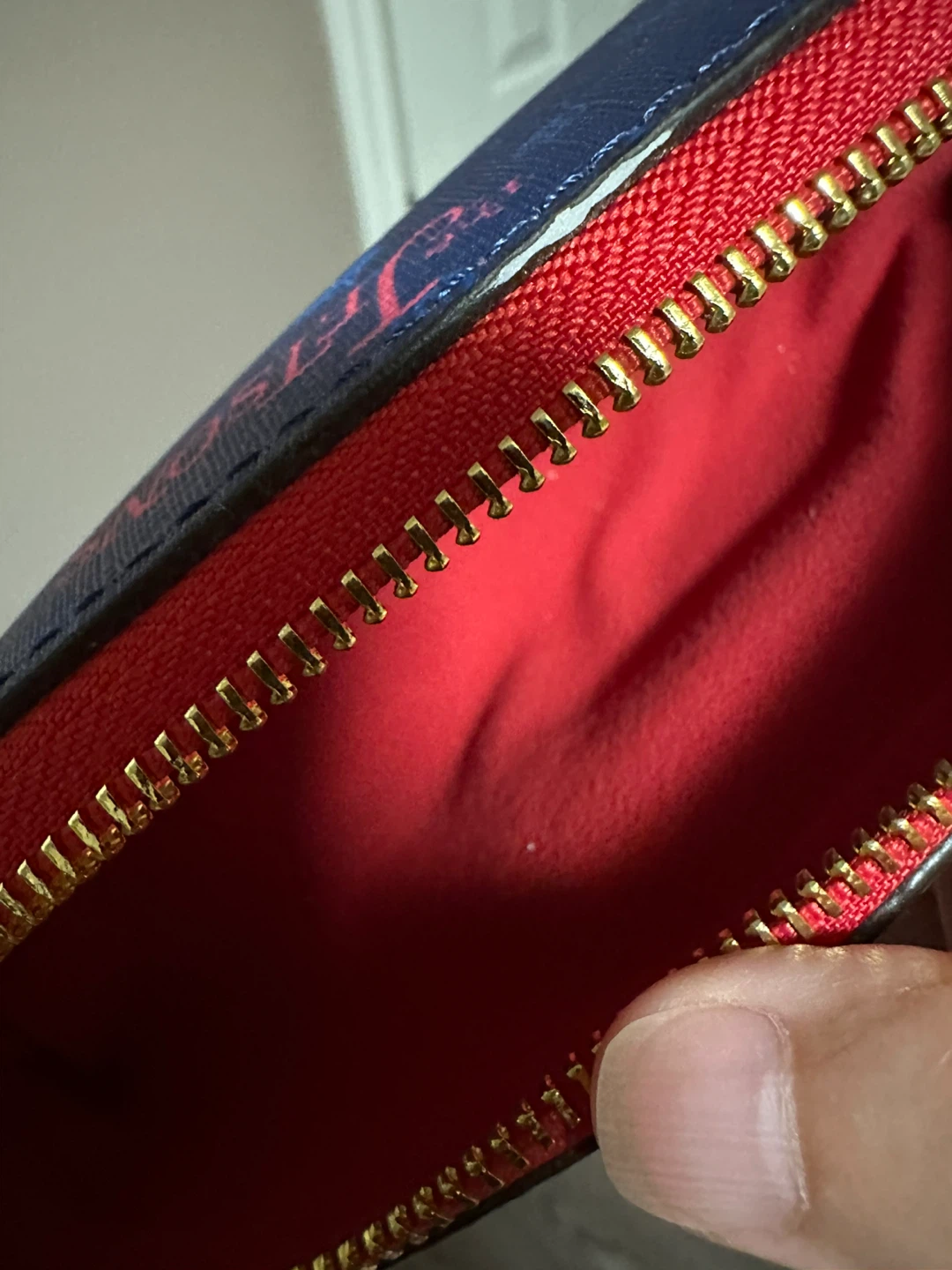 Gucci Cosmetic Bag - photo 4