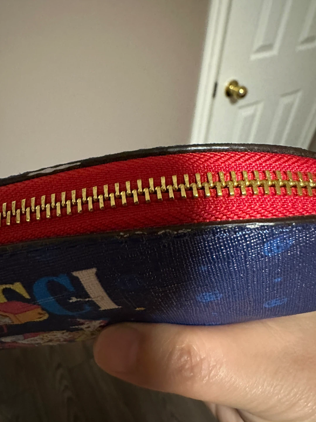 Gucci Cosmetic Bag - photo 2