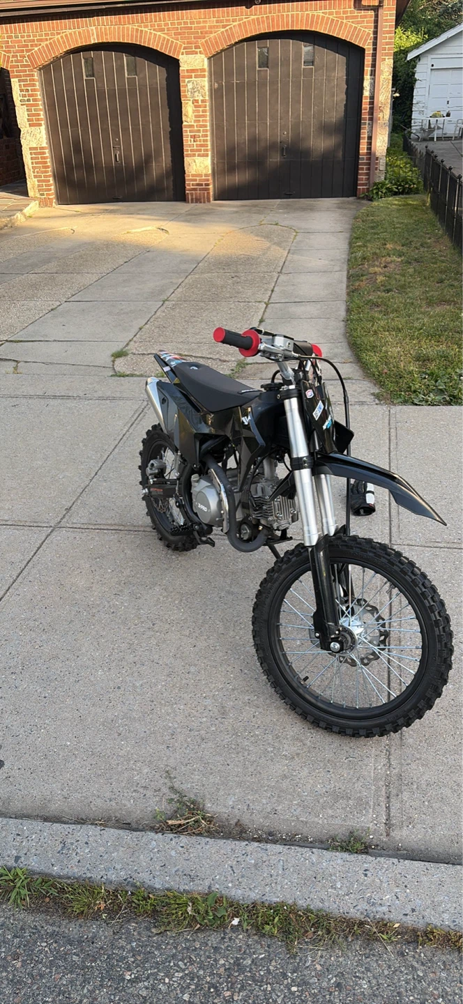 X PRO x17 125cc dirt bike