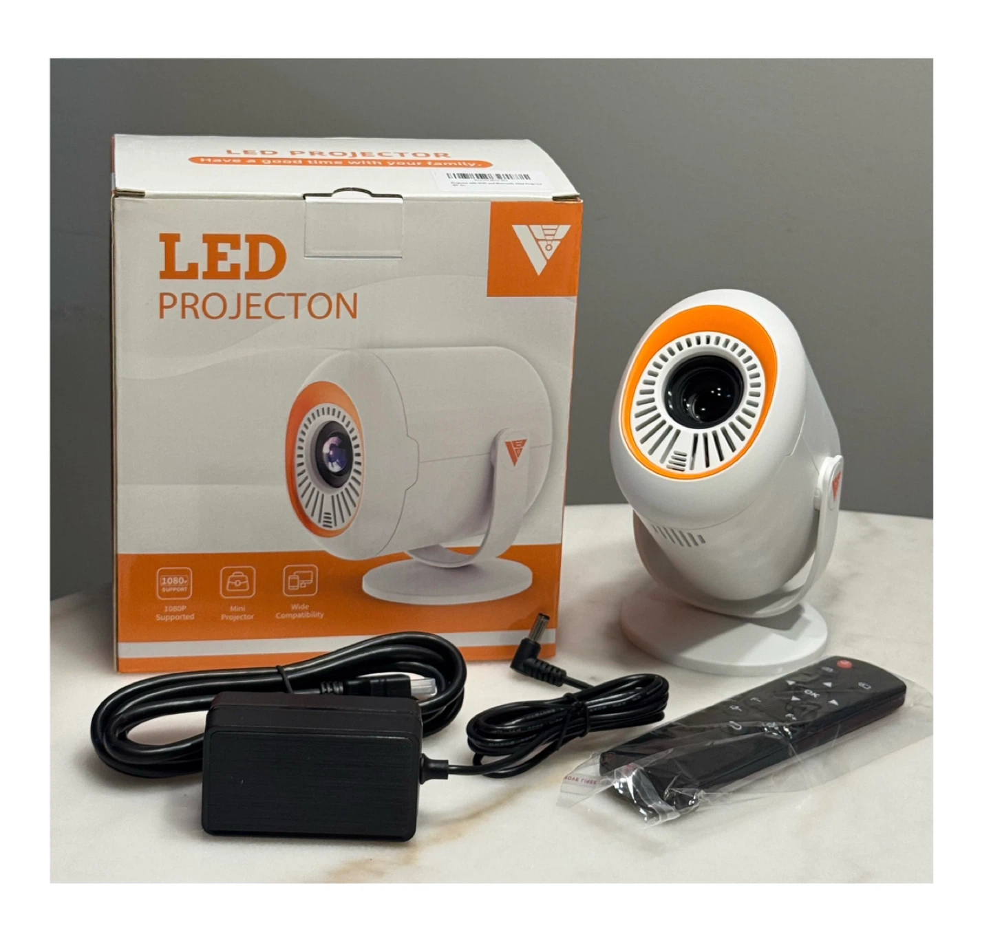 Brand new Mini Projector with WiFi and Bluetooth - photo 2