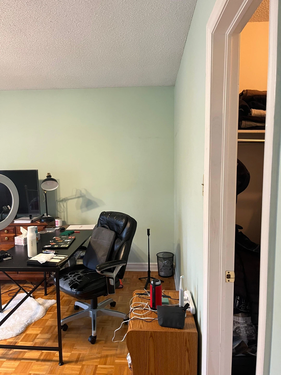 Room for Rent - photo 2