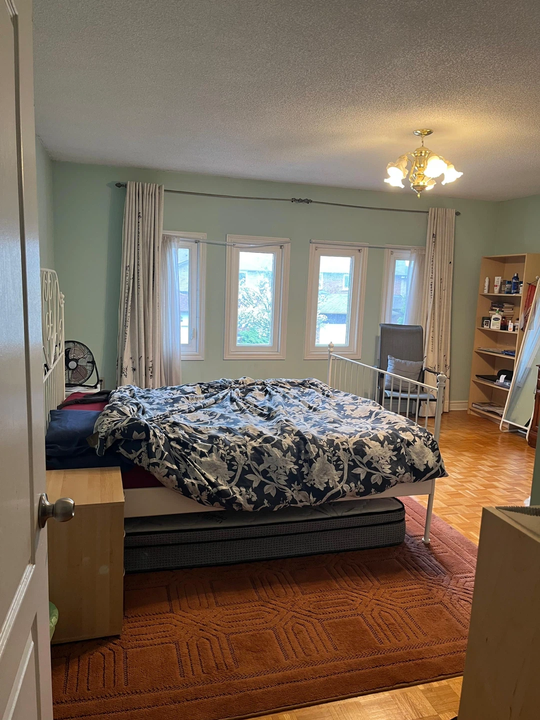 Room for Rent - photo 3