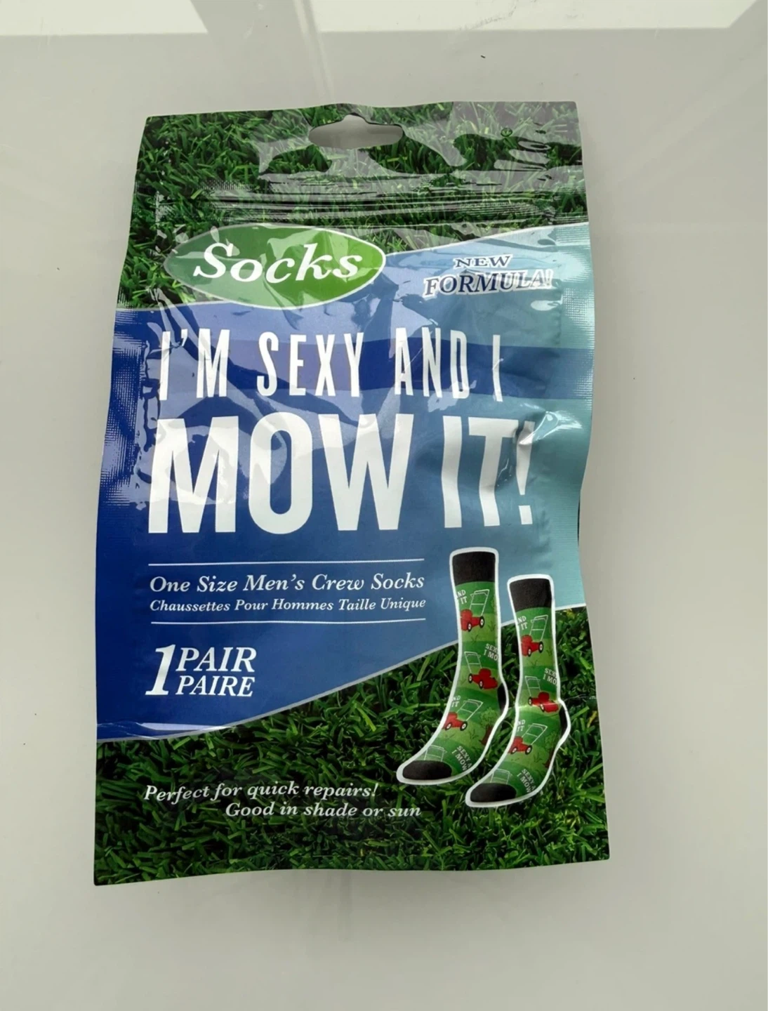 ⚽️New One Size Men's Crew Socks - "I'm Sexy and I Mow It"