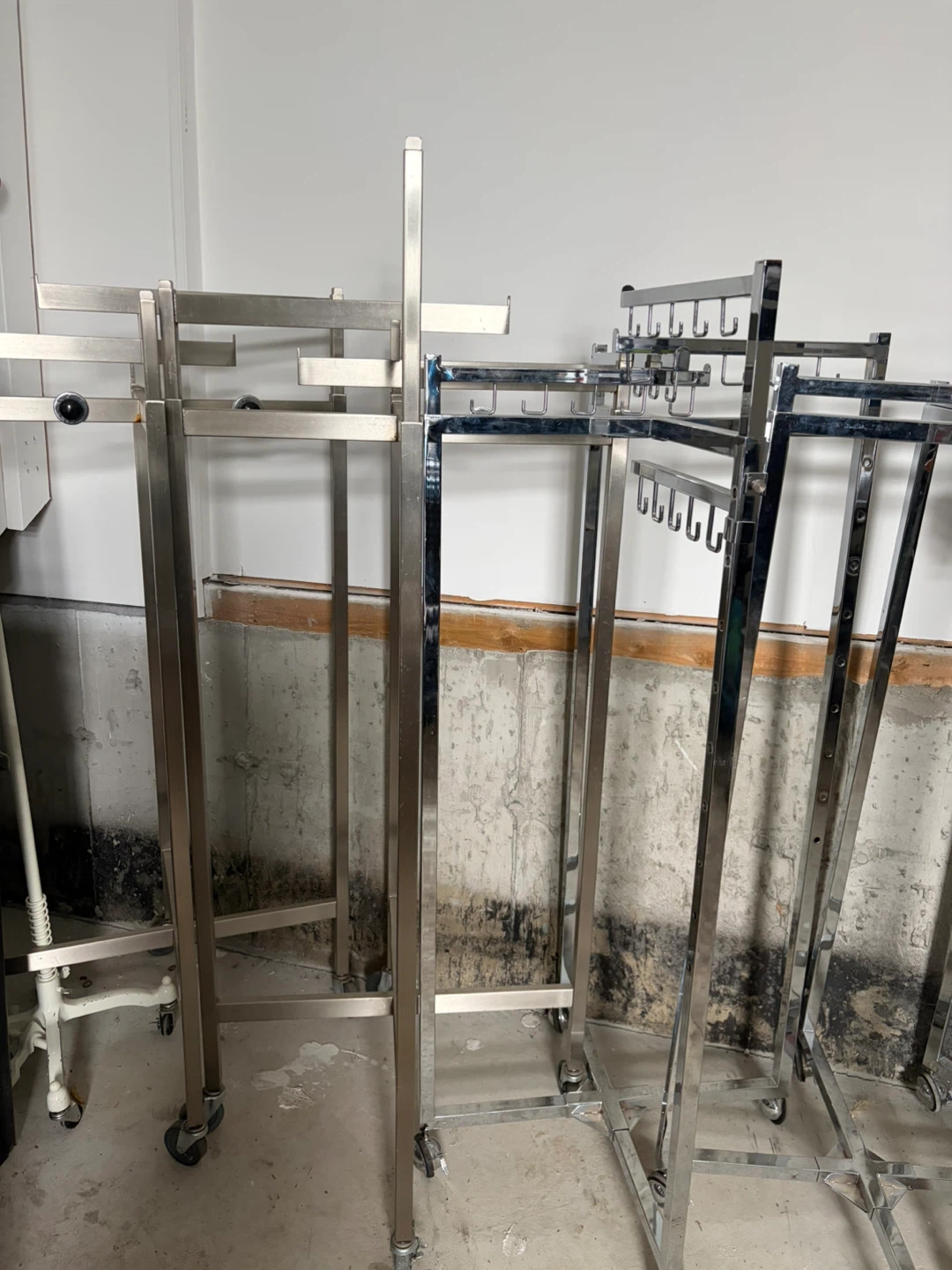 Metal Garment Racks on Wheels - photo 2