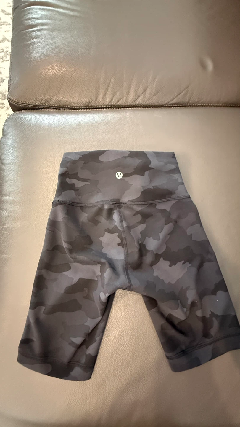 Lululemon Align Camo Bike Shorts Size 2 - photo 2