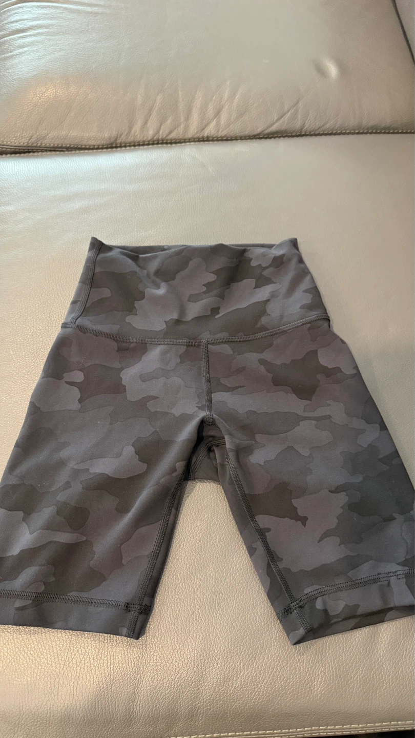 Lululemon Align Camo Bike Shorts Size 2