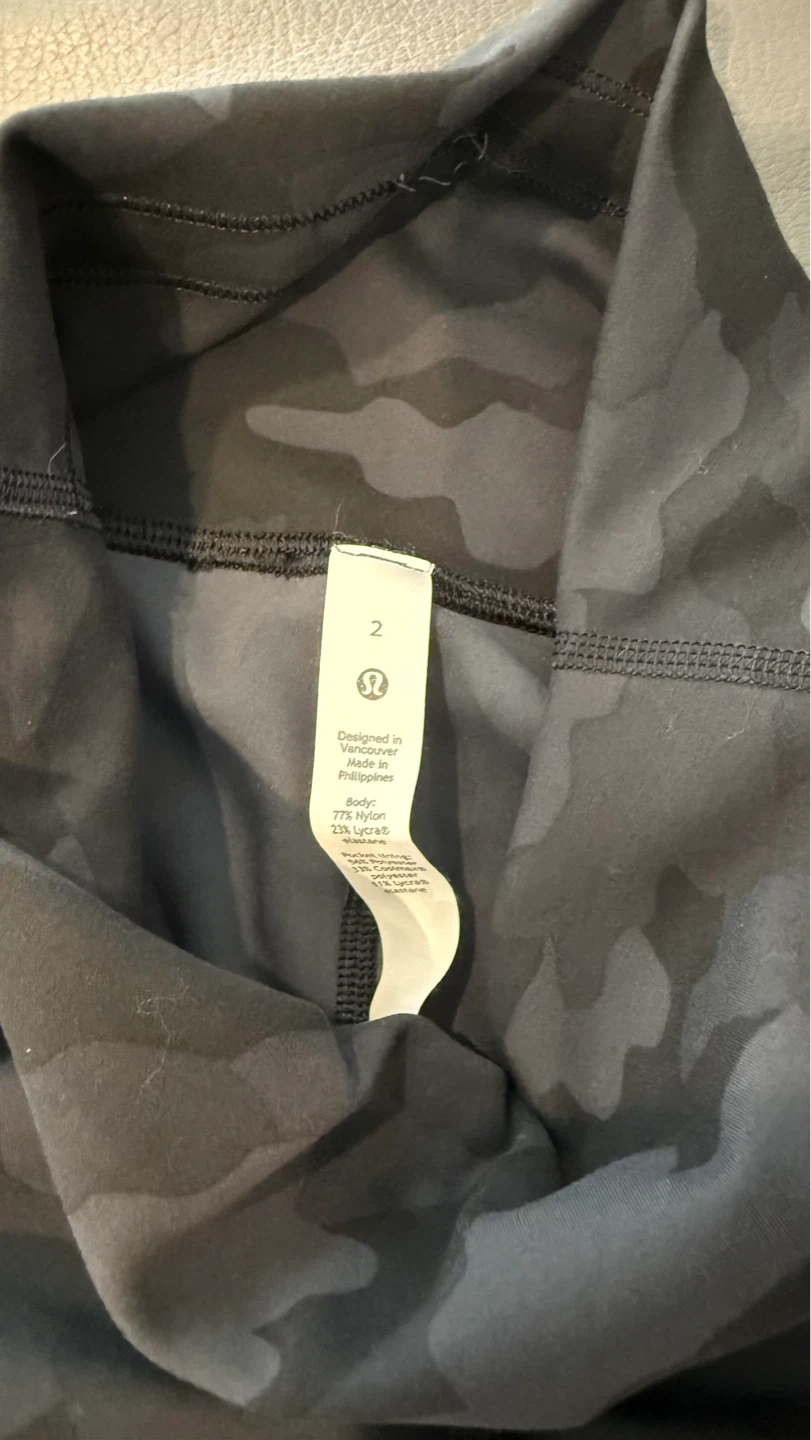 Lululemon Align Camo Bike Shorts Size 2 - photo 3