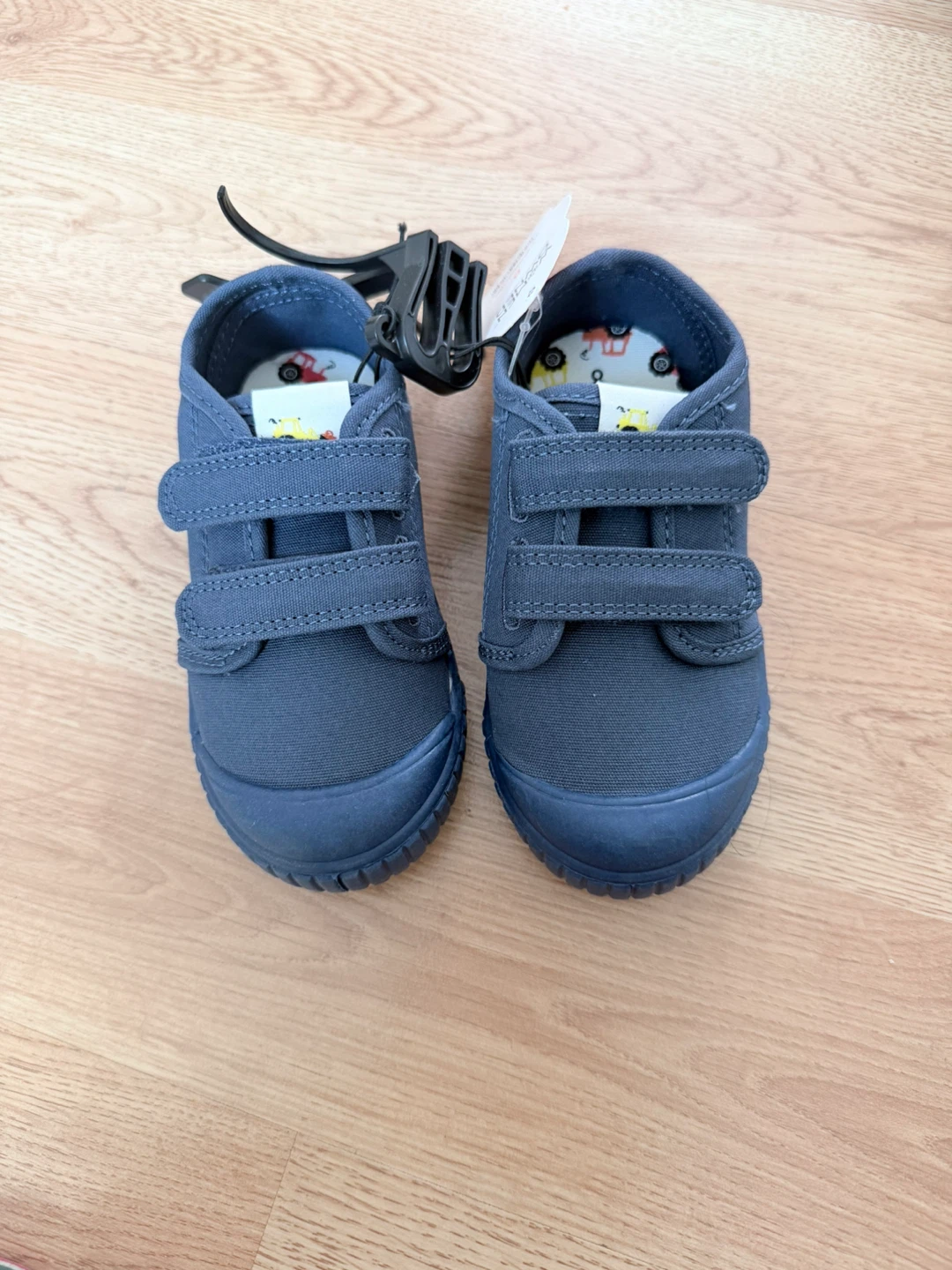 Wonder Nation Blue Two Strap boys Sneakers⚽️