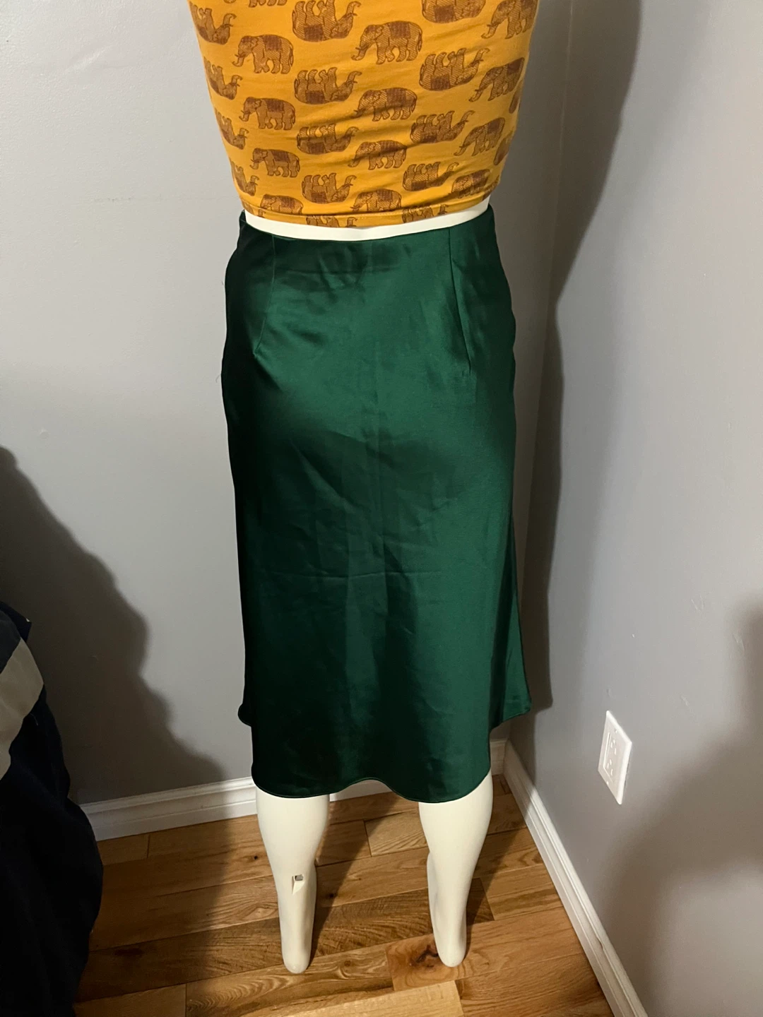 XS size Emerald Green Satin Midi Skirt - photo 4