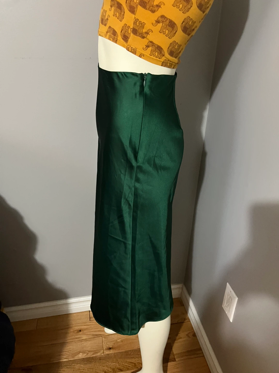 XS size Emerald Green Satin Midi Skirt - photo 2