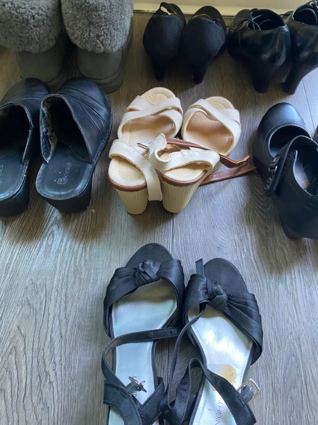 Assorted Women's Shoes - photo 2