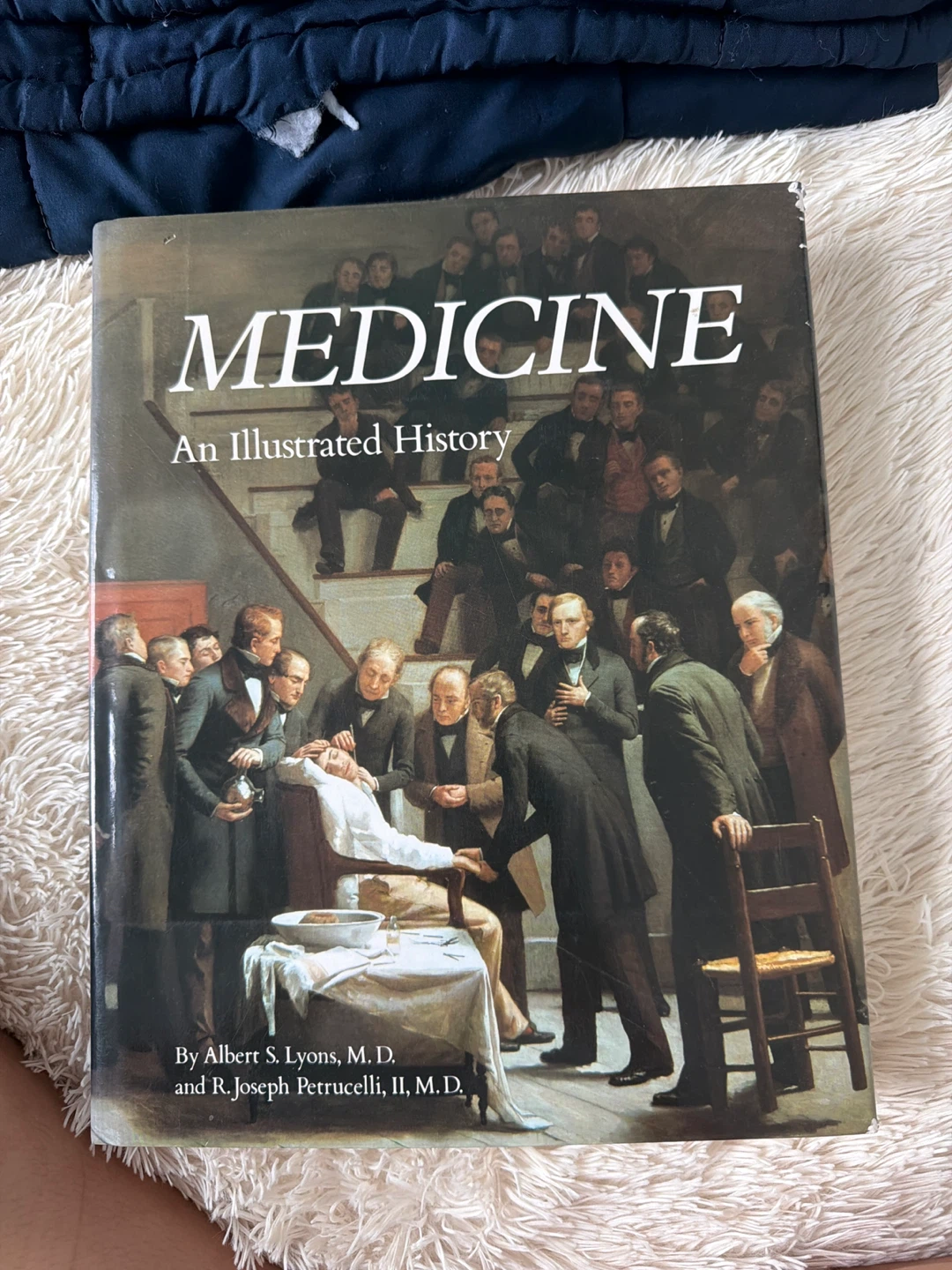 Medicine: An Illustrated History Book