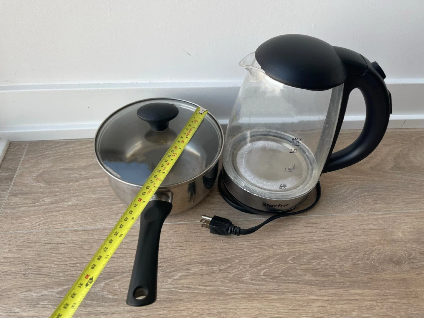 [CHEAP MOVING SALE] Starfrit Glass Kettle & Saucepan Bundle