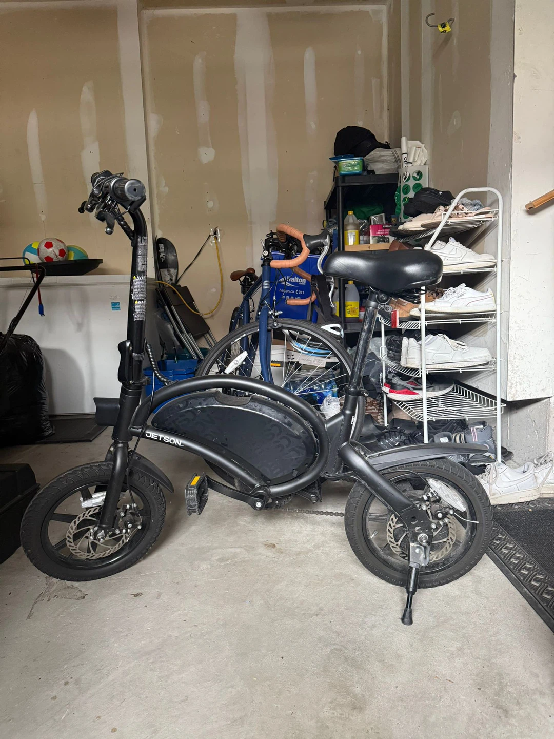 Jetson Bolt Pro Electric Folding Bike