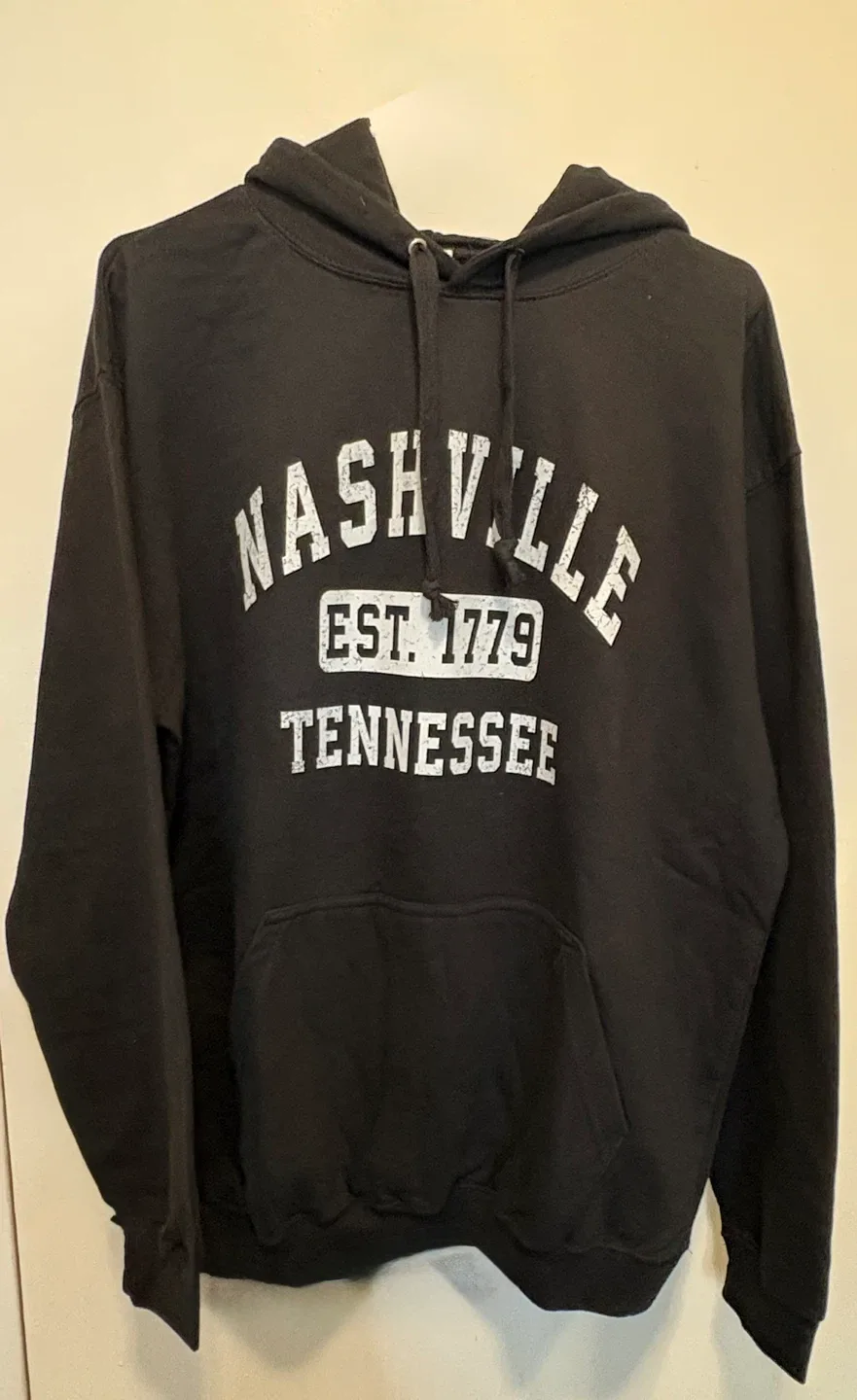 Pacific & Co Nashville Tennessee Hoodie - Medium ⚽️