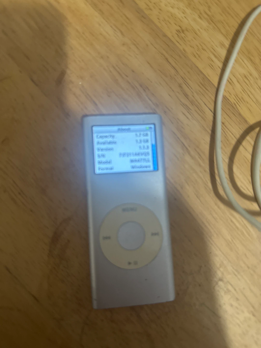 Apple iPod Nano MA477LL 4GB Silver - photo 5